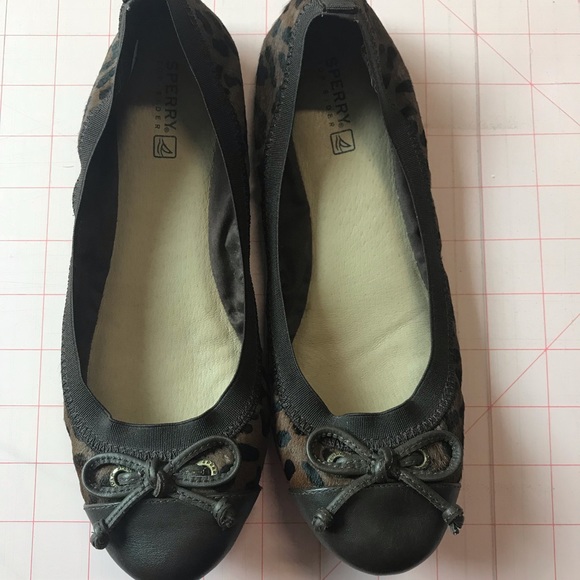 Sperry Calf Hair leopard print flat shoes size 7.5 - Picture 1 of 6